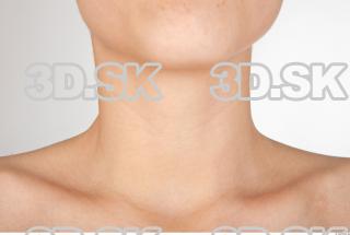 Neck texture of Della 0002